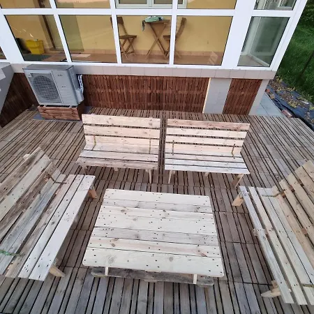 Βίλα Na Uboczu 3 2 Lazienki I Taras Krasków