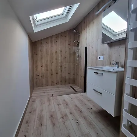 Na Uboczu 3 2 Lazienki I Taras * Krasków